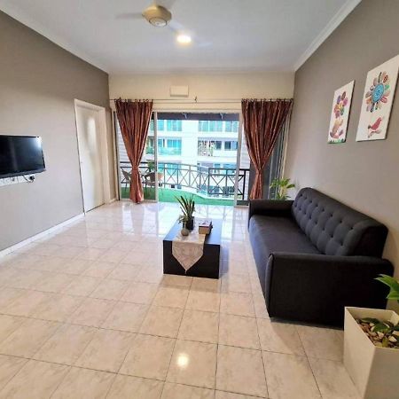 Perdana Serviced Apartment & Resorts Padang Mat Sirat المظهر الخارجي الصورة
