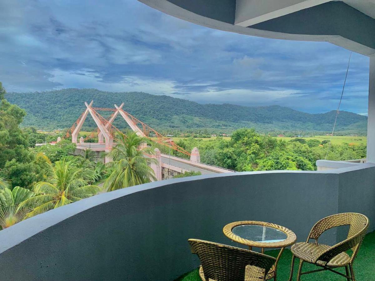 Perdana Serviced Apartment & Resorts Padang Mat Sirat المظهر الخارجي الصورة