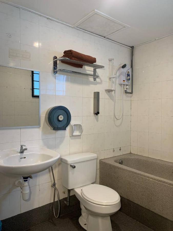 Perdana Serviced Apartment & Resorts Padang Mat Sirat المظهر الخارجي الصورة