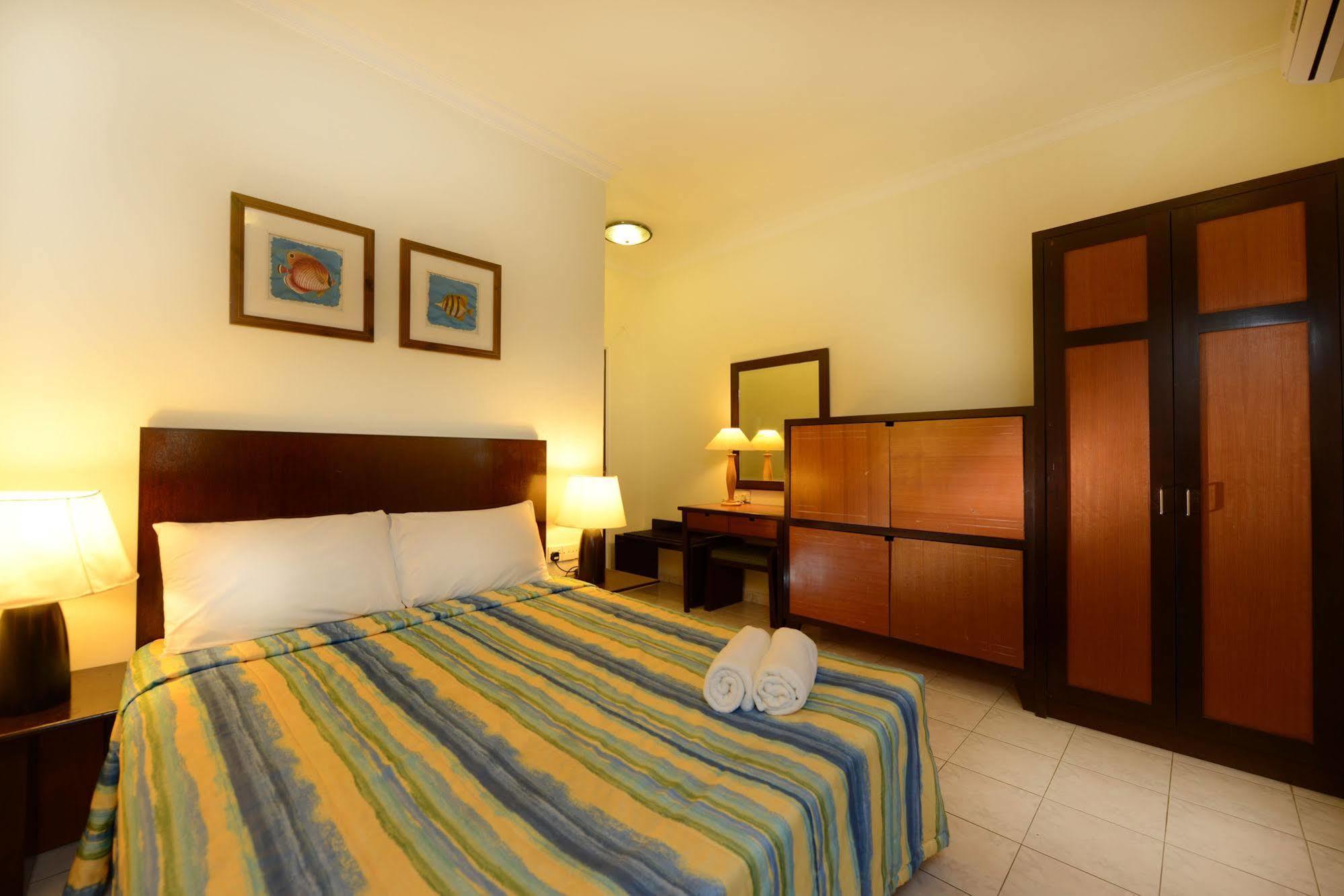 Perdana Serviced Apartment & Resorts Padang Mat Sirat المظهر الخارجي الصورة