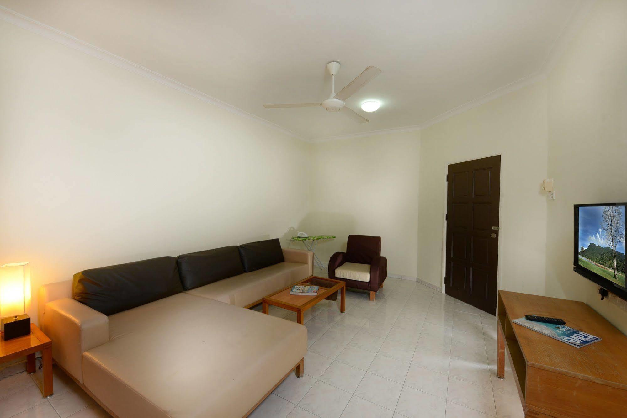 Perdana Serviced Apartment & Resorts Padang Mat Sirat المظهر الخارجي الصورة